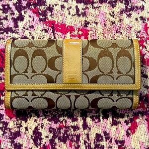 Coach wallet